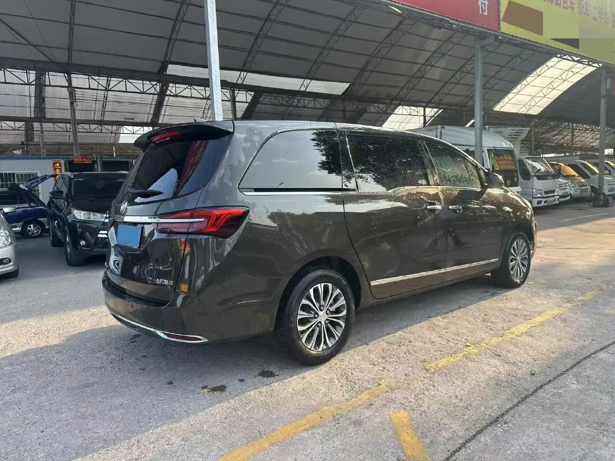 2021 Buick GL8 2.0T 237HP L4 9AT,autocango,china used car exporter,china ev exporter,chinese used car exporter,chinese used ev exporter