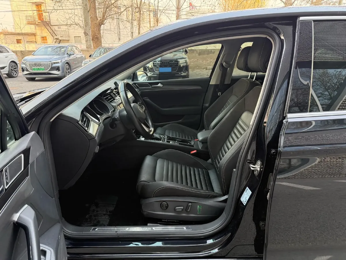 2020 Volkswagen Magotan 2.0T 186HP L4 7DCT,autocango,china used car exporter,china ev exporter,chinese used car exporter,chinese used ev exporter