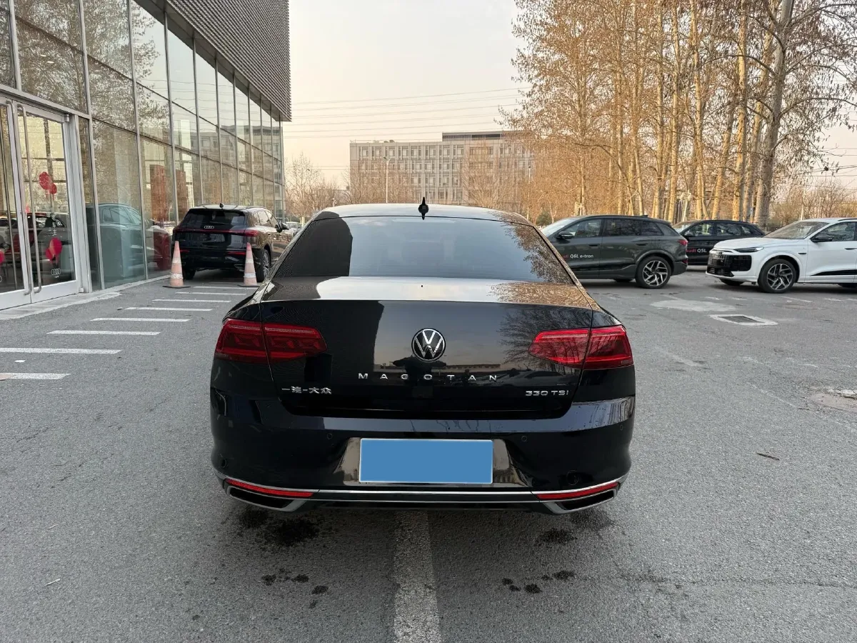2020 Volkswagen Magotan 2.0T 186HP L4 7DCT,autocango,china used car exporter,china ev exporter,chinese used car exporter,chinese used ev exporter