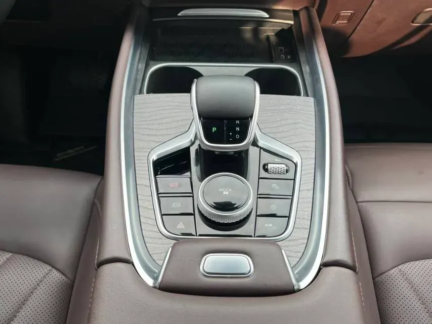 2024 Chery Tiggo 8 PRO 1.6T 197HP L4 7DCT,autocango,china used car exporter,china ev exporter,chinese used car exporter,chinese used ev exporter