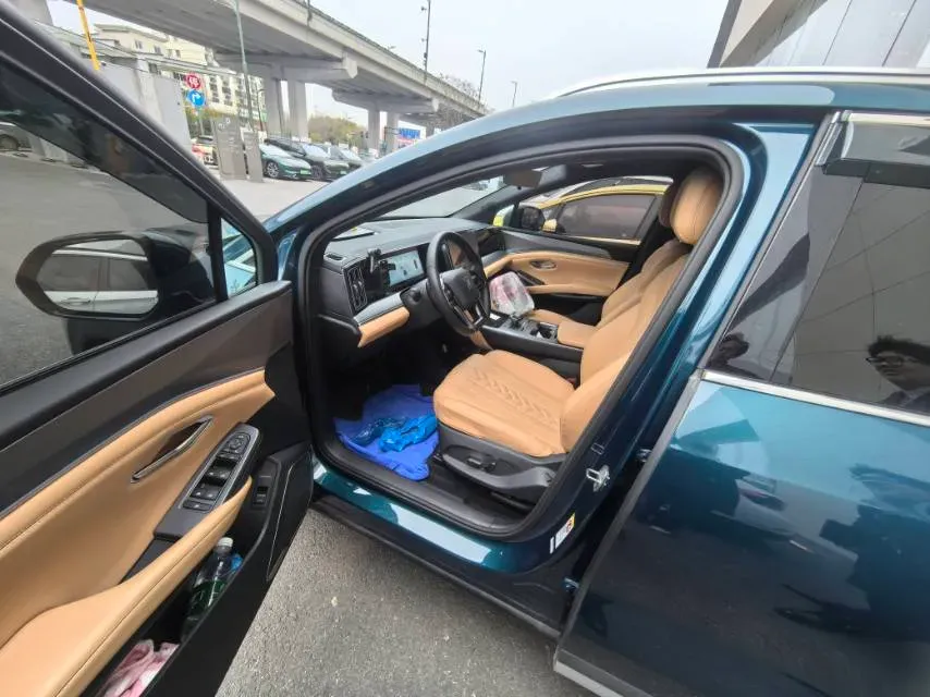 2024 BYD SongL DM-i 1.5L 101HP L4 E-CVT PHEV 18.3KWH,autocango,china used car exporter,china ev exporter,chinese used car exporter,chinese used ev exporter