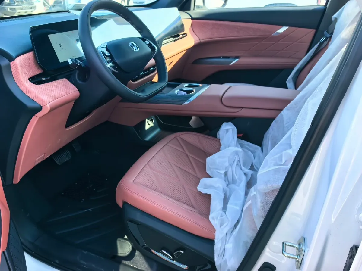 2025 ChangAn CS75 Plus 1.5T 192HP L4 8AT,autocango,china used car exporter,china ev exporter,chinese used car exporter,chinese used ev exporter