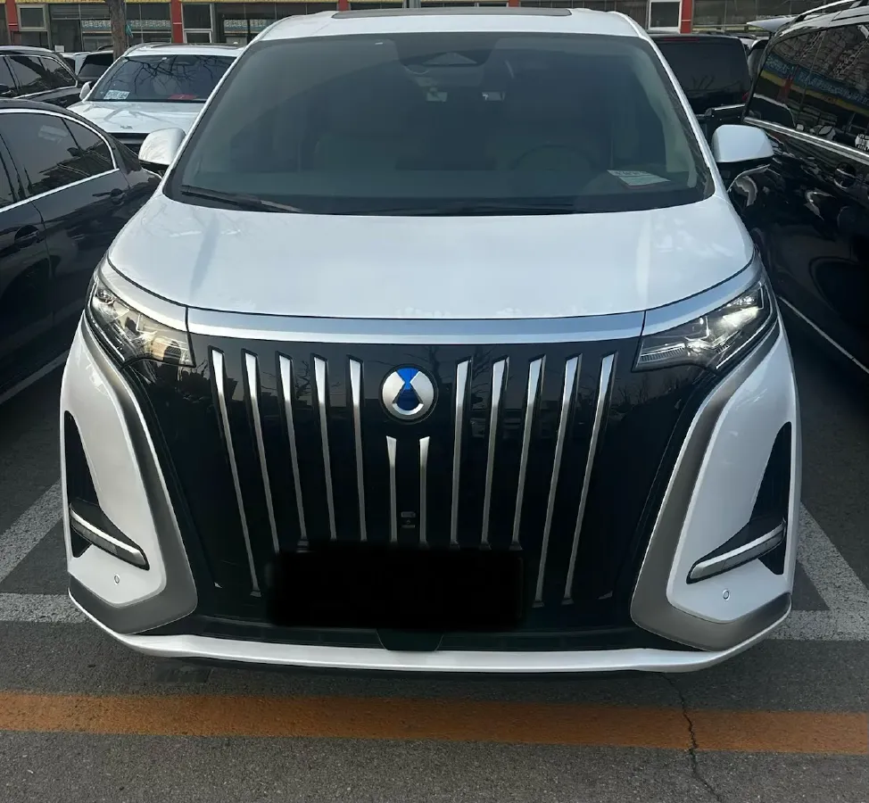 2022 Jaguar XFL 2.0T 250HP L4 8AT,autocango,china used car exporter,china ev exporter,chinese used car exporter,chinese used ev exporter