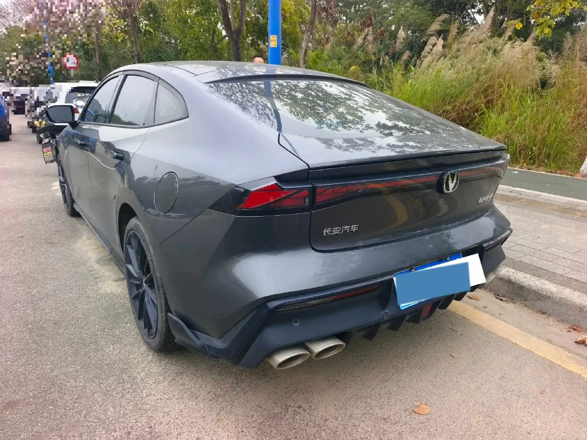 2023 ChangAn UNI-V 1.5T 188HP L4 7DCT,autocango,china used car exporter,china ev exporter,chinese used car exporter,chinese used ev exporter
