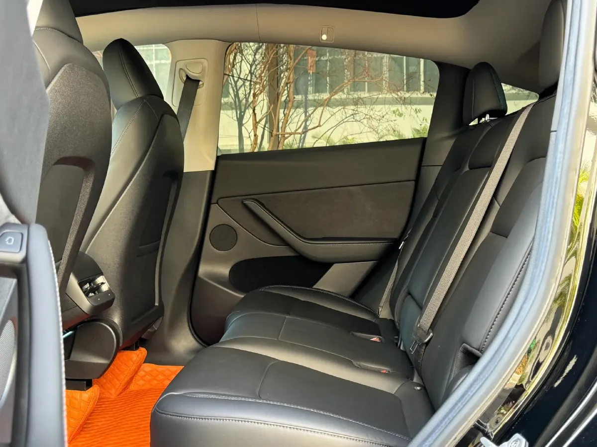 2022 Tesla Model Y BEV 60KWH,autocango,china used car exporter,china ev exporter,chinese used car exporter,chinese used ev exporter