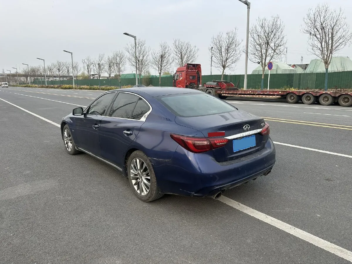 2018 Jeep Grand Commander 2.0T 265HP L4 9AT,autocango,china used car exporter,china ev exporter,chinese used car exporter,chinese used ev exporter