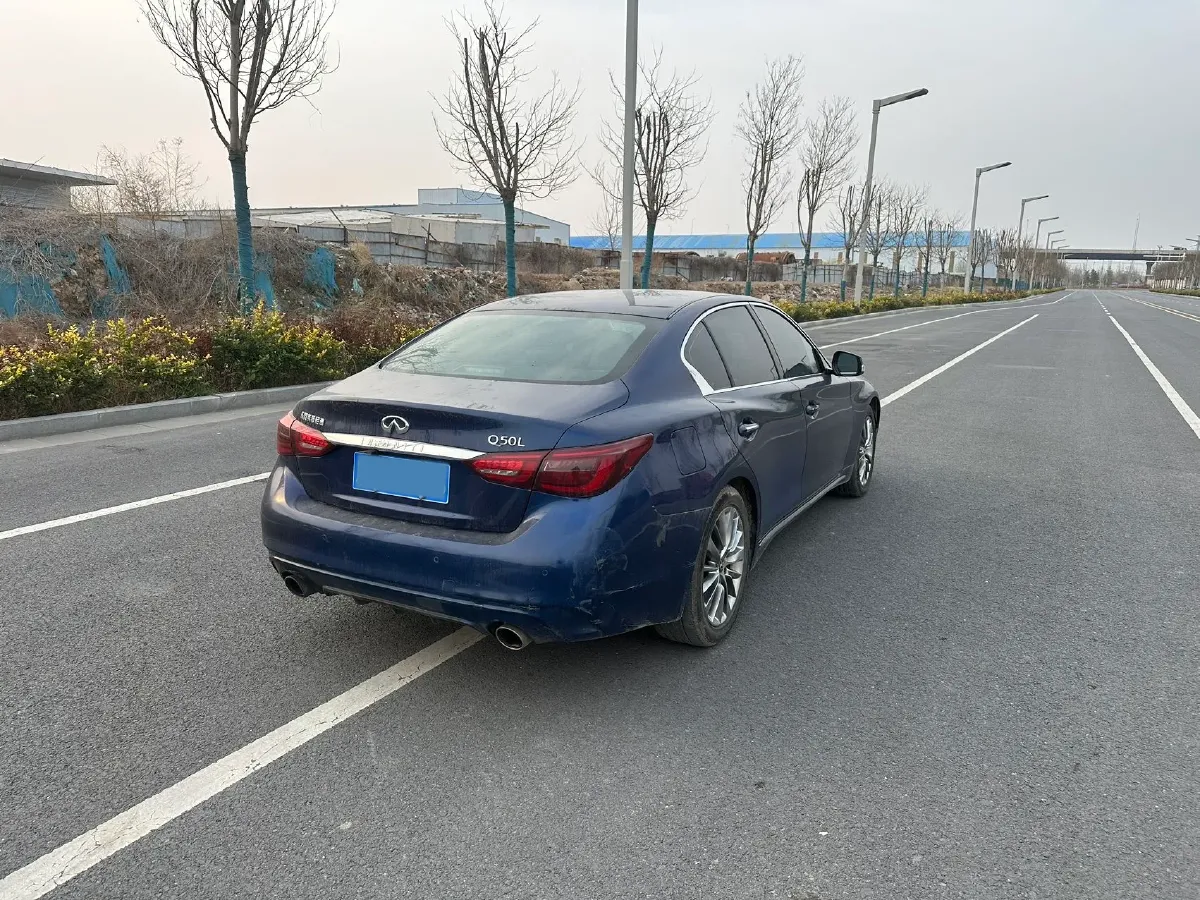 2018 Jeep Grand Commander 2.0T 265HP L4 9AT,autocango,china used car exporter,china ev exporter,chinese used car exporter,chinese used ev exporter