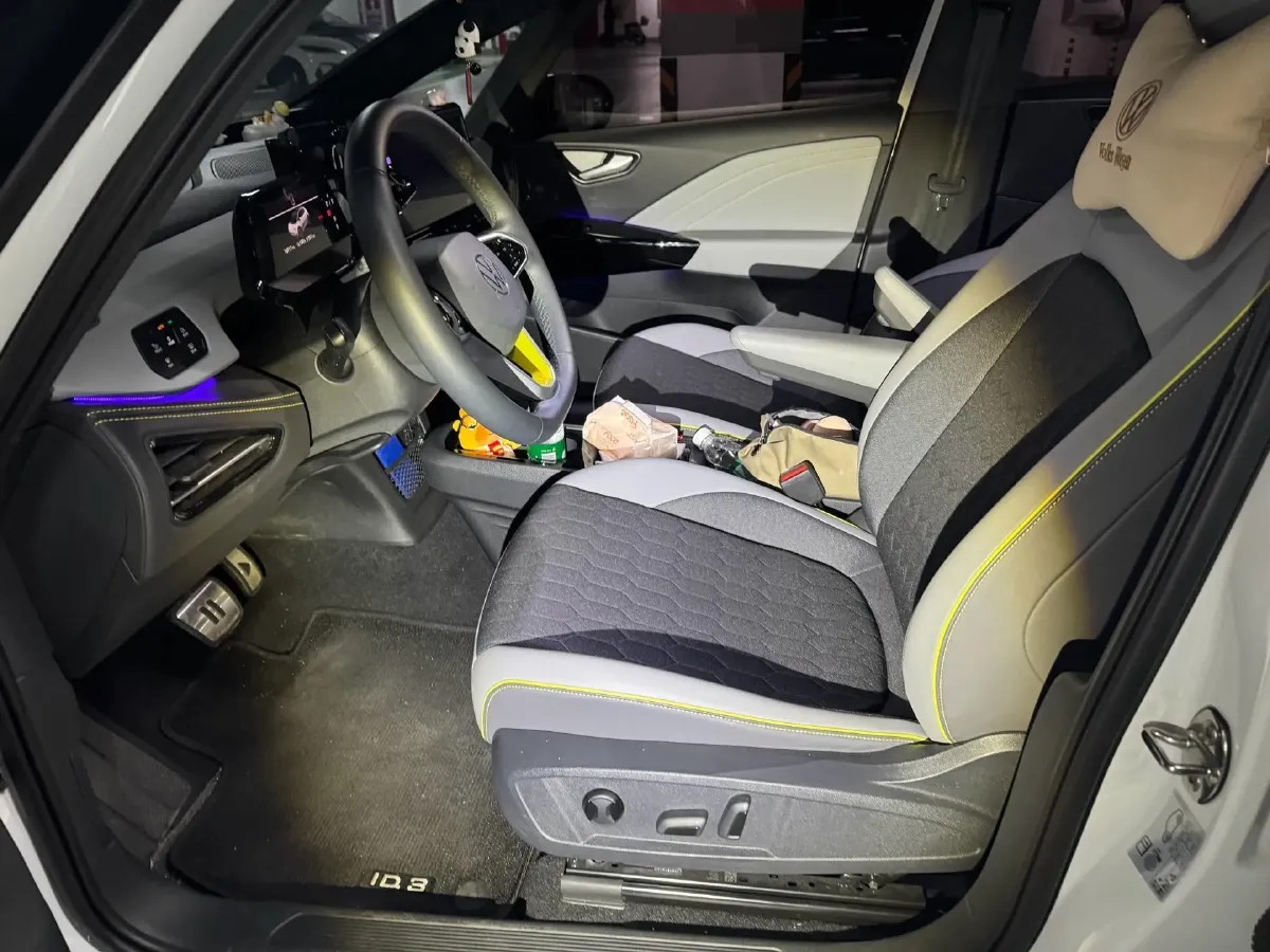 2024 Volkswagen ID.3 BEV 52.8KWH,autocango,china used car exporter,china ev exporter,chinese used car exporter,chinese used ev exporter