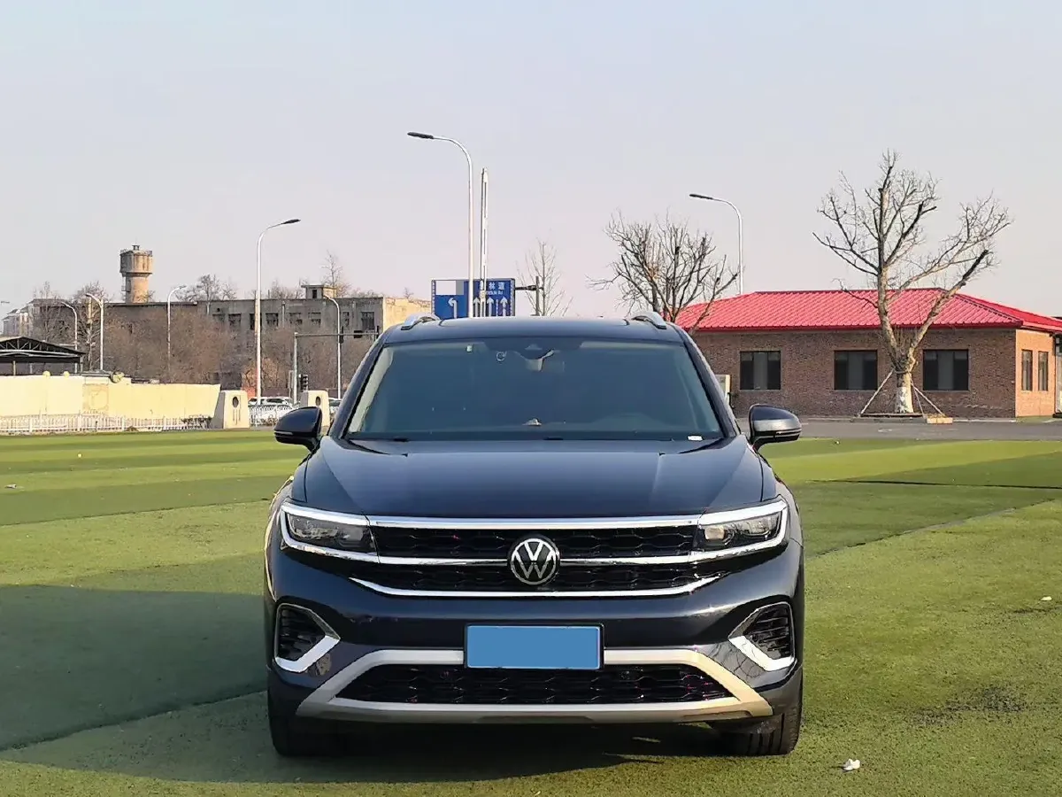 2021 Volkswagen Talagon 2.0T 220HP L4 7DCT,autocango,china used car exporter,china ev exporter,chinese used car exporter,chinese used ev exporter