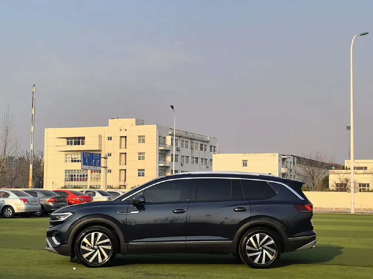 2021 Volkswagen Talagon 2.0T 220HP L4 7DCT,autocango,china used car exporter,china ev exporter,chinese used car exporter,chinese used ev exporter