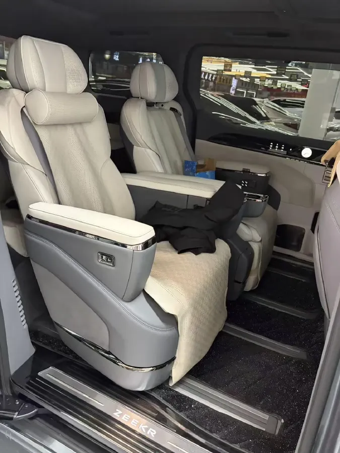 2024 Zeekr 009 BEV 108KWH,autocango,china used car exporter,china ev exporter,chinese used car exporter,chinese used ev exporter