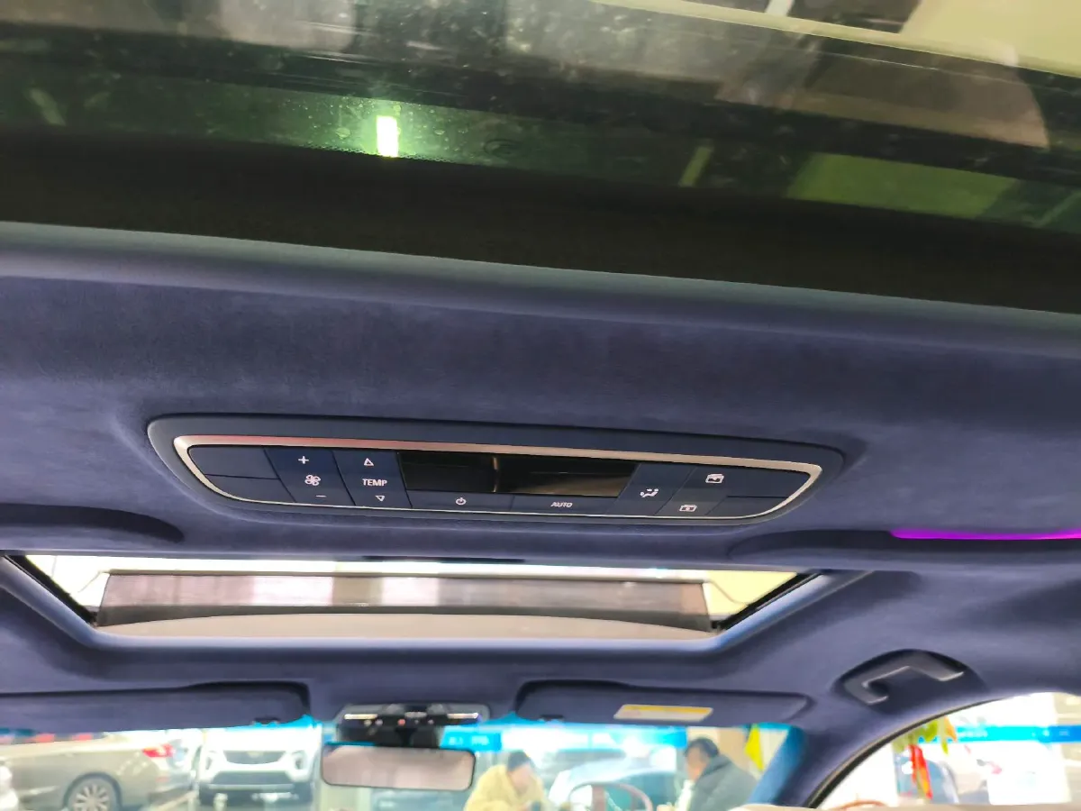 2022 Buick GL8 2.0T 237HP L4 9AT,autocango,china used car exporter,china ev exporter,chinese used car exporter,chinese used ev exporter