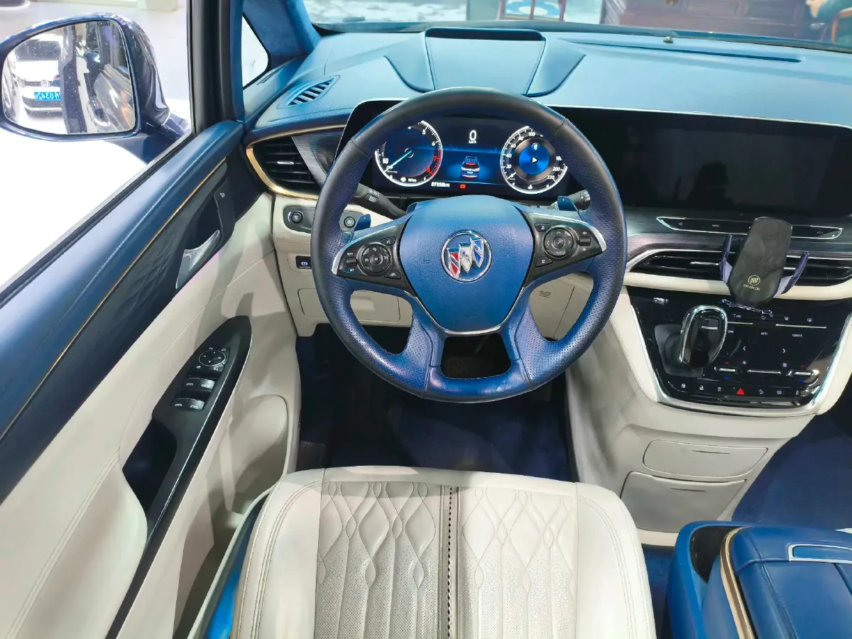 2022 Buick GL8 2.0T 237HP L4 9AT,autocango,china used car exporter,china ev exporter,chinese used car exporter,chinese used ev exporter