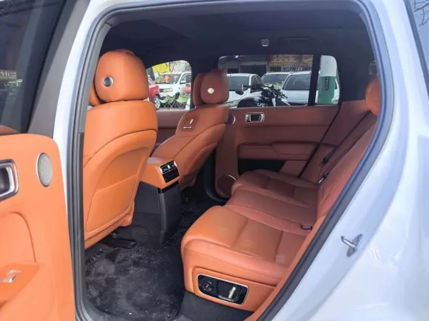 2024 Li L8 Range Extended 154HP REEV 42.8KWH,autocango,china used car exporter,china ev exporter,chinese used car exporter,chinese used ev exporter