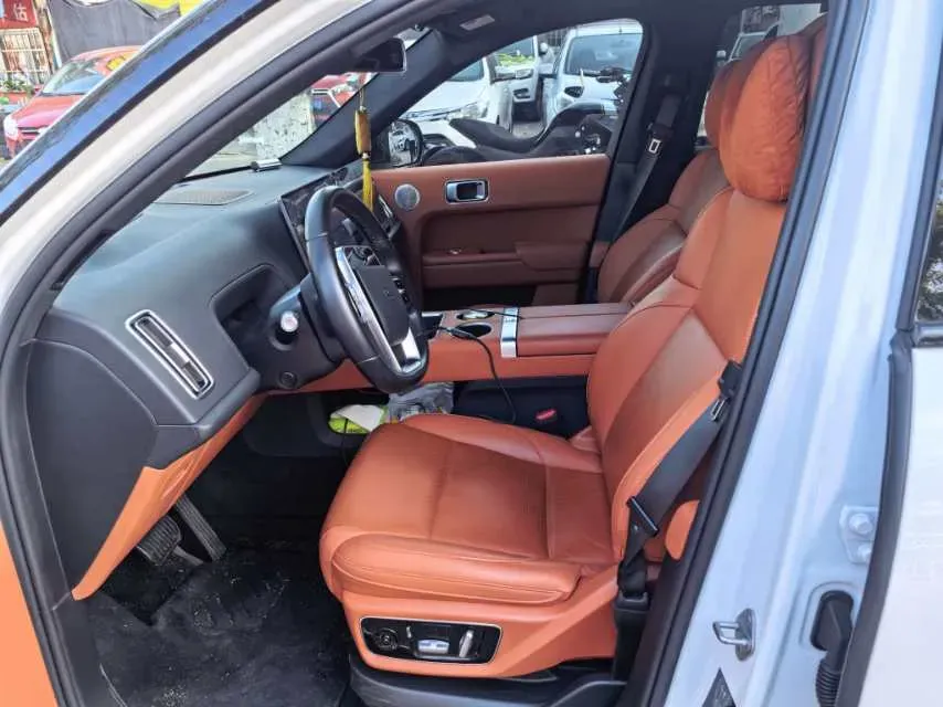 2024 Li L8 Range Extended 154HP REEV 42.8KWH,autocango,china used car exporter,china ev exporter,chinese used car exporter,chinese used ev exporter