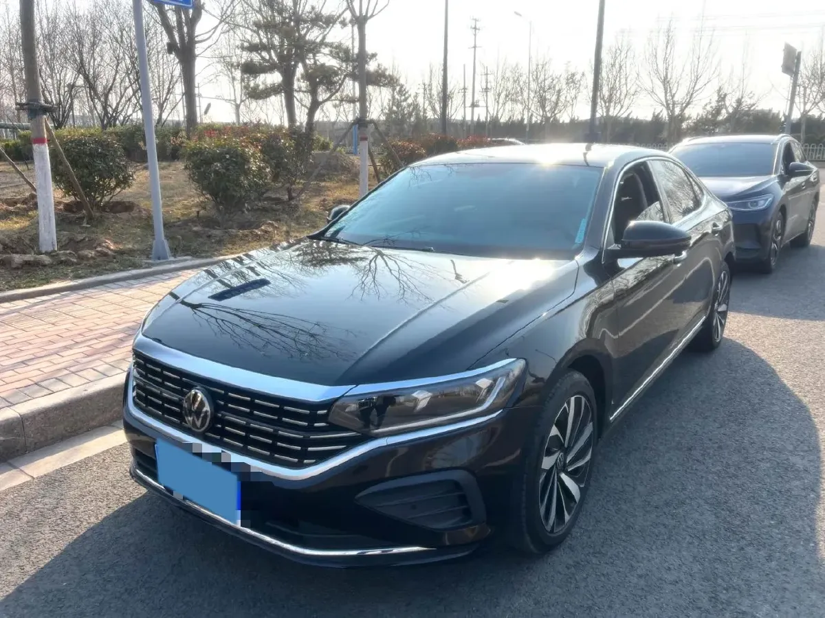 2025 Volkswagen Passat 2.0T 220HP L4 7DCT,autocango,china used car exporter,china ev exporter,chinese used car exporter,chinese used ev exporter