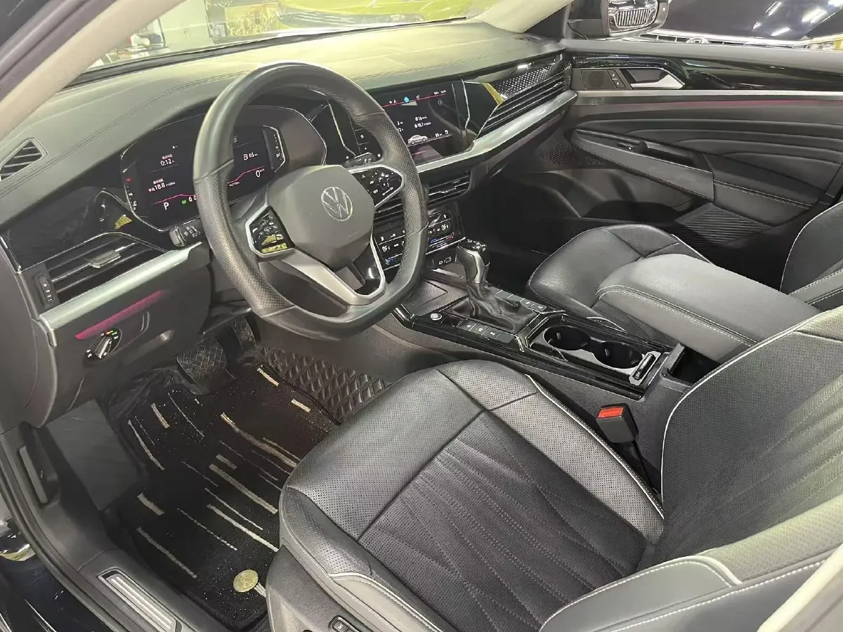 2023 Volkswagen Passat 2.0T 186HP L4 7DCT,autocango,china used car exporter,china ev exporter,chinese used car exporter,chinese used ev exporter