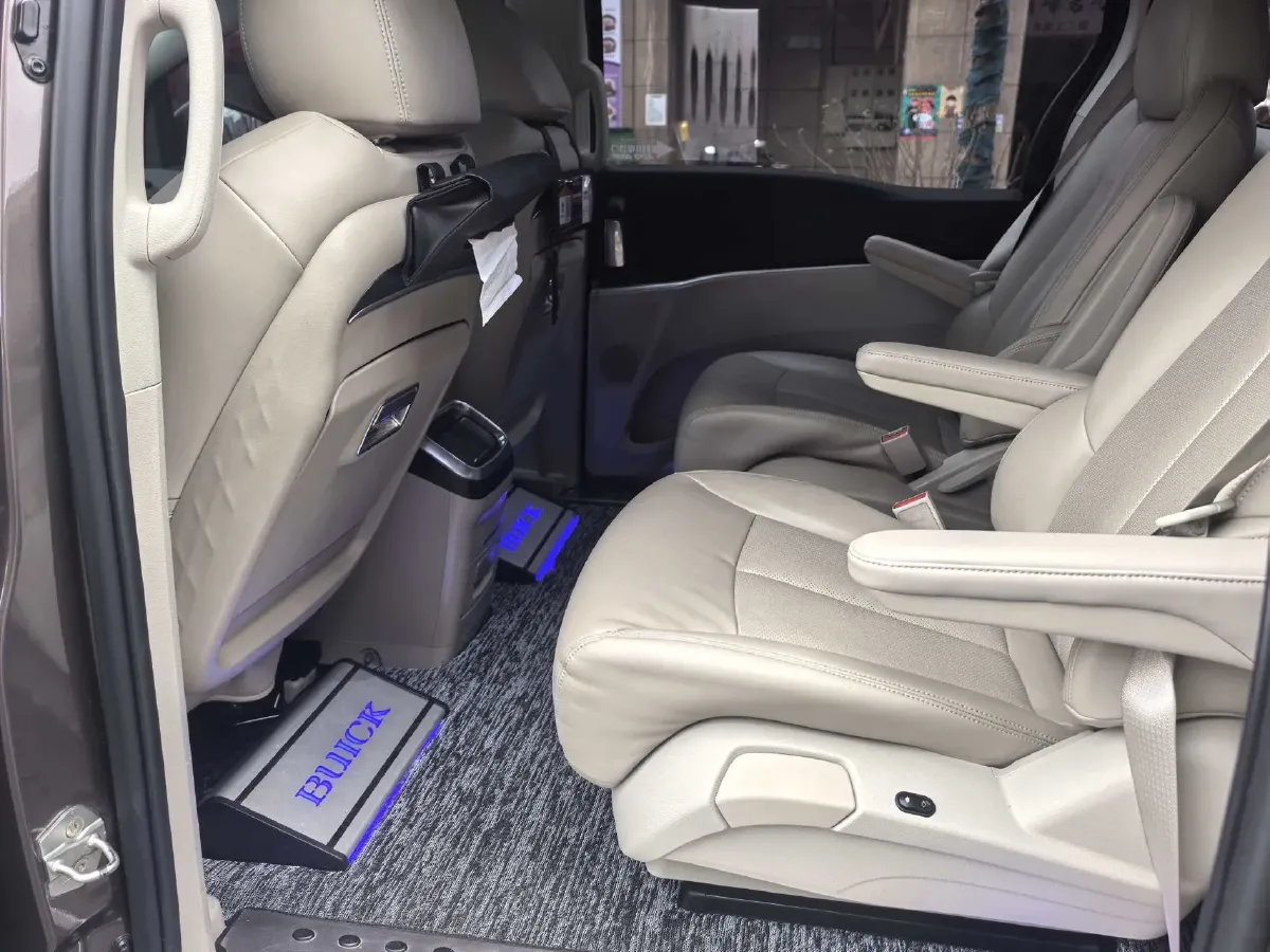 2023 Buick GL8 2.0T 237HP L4 9AT,autocango,china used car exporter,china ev exporter,chinese used car exporter,chinese used ev exporter