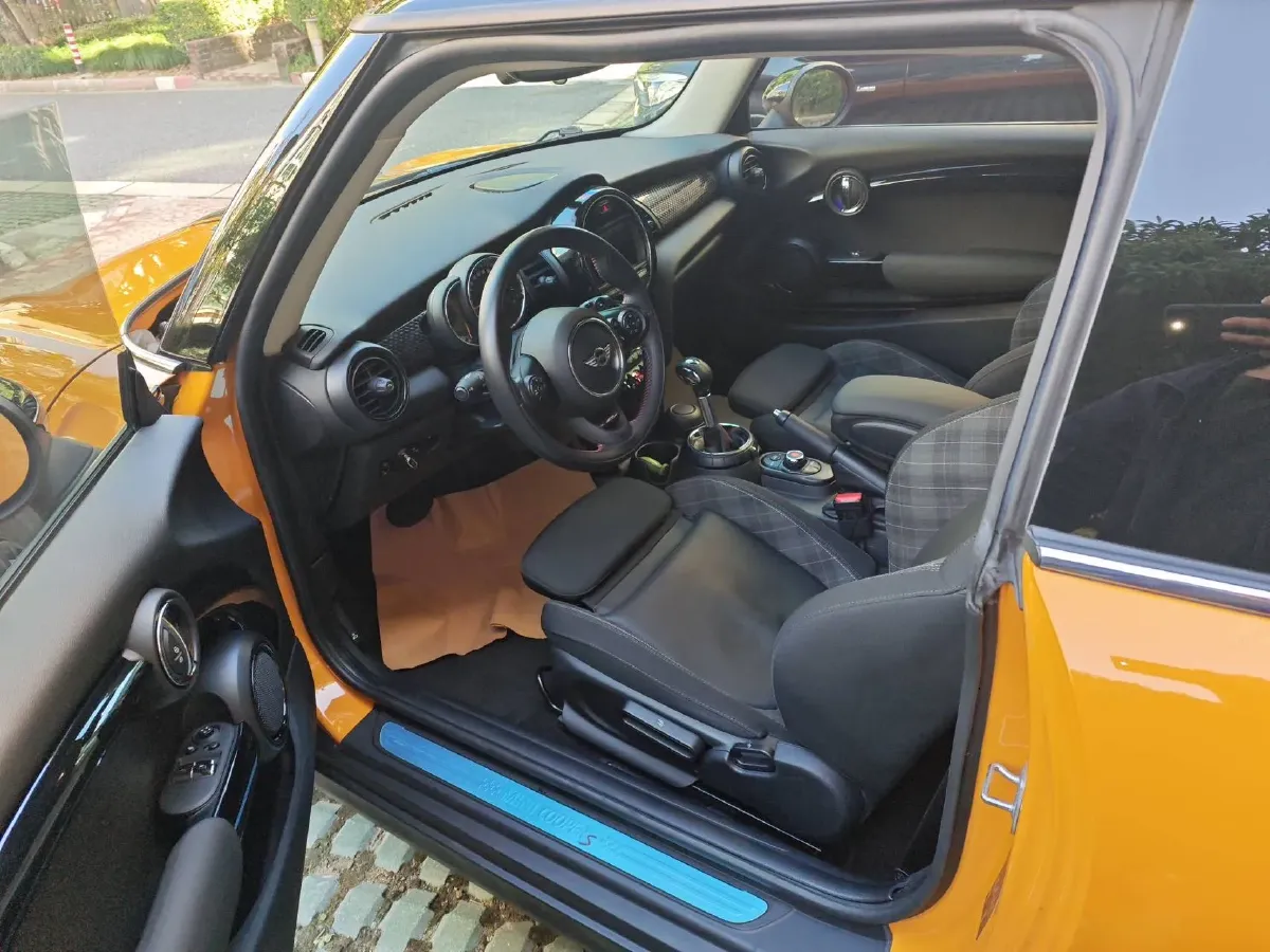 2016 MINI MINI 2.0T 192HP L4 6AT,autocango,china used car exporter,china ev exporter,chinese used car exporter,chinese used ev exporter