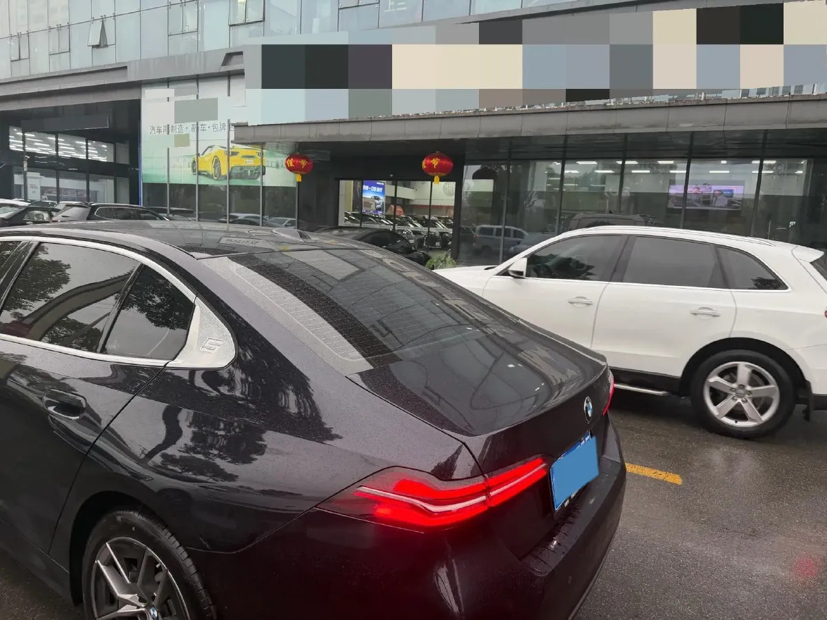 2024 BMW 5 Series 2.0T 258HP L4 8AT,autocango,china used car exporter,china ev exporter,chinese used car exporter,chinese used ev exporter