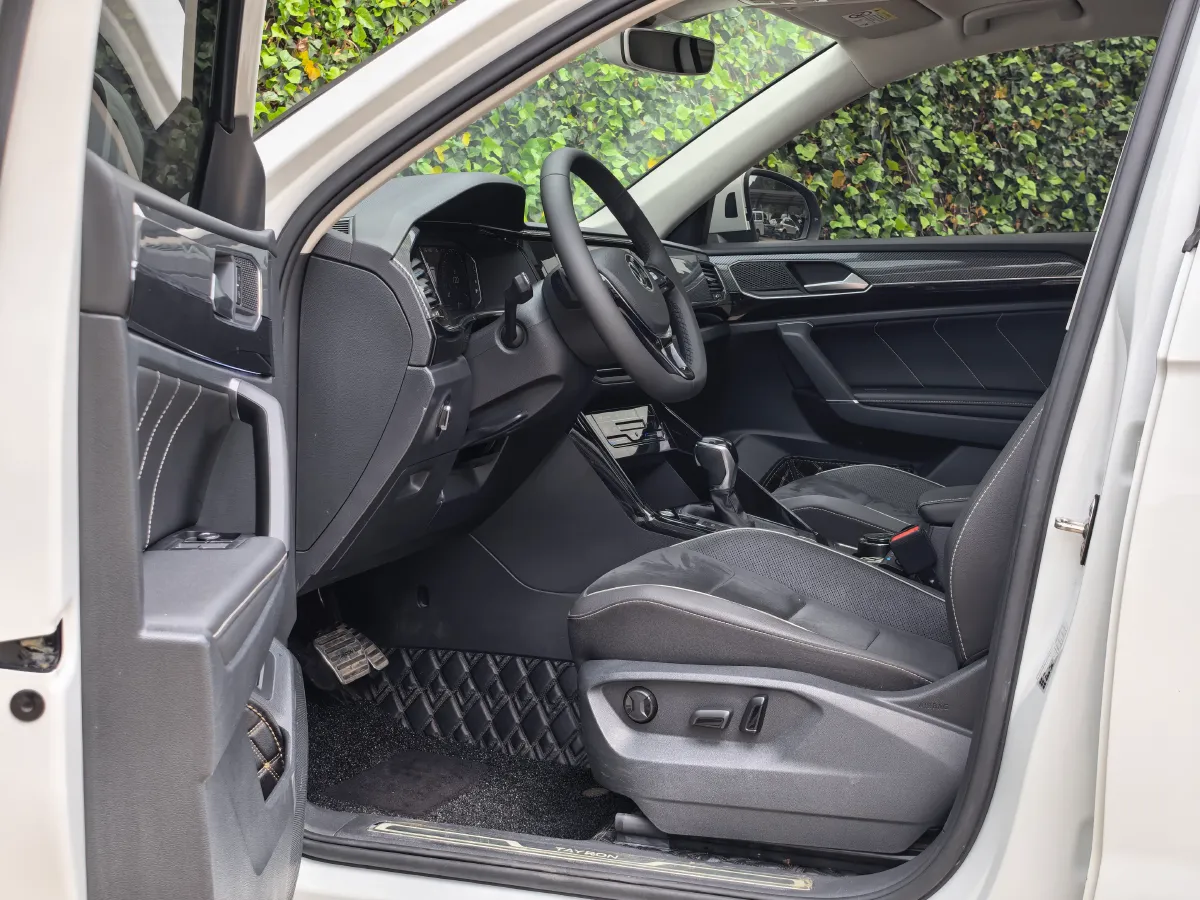 2022 Volkswagen Tayron 2.0T 220HP L4 7DCT,autocango,china used car exporter,china ev exporter,chinese used car exporter,chinese used ev exporter