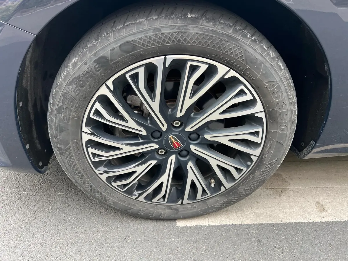 2024 HongQi H5 2.0T 224HP L4 8AT,autocango,china used car exporter,china ev exporter,chinese used car exporter,chinese used ev exporter