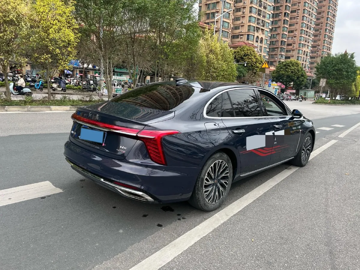 2024 HongQi H5 2.0T 224HP L4 8AT,autocango,china used car exporter,china ev exporter,chinese used car exporter,chinese used ev exporter
