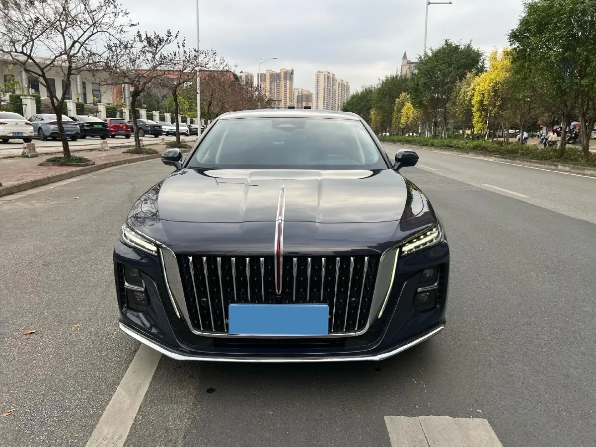2024 HongQi H5 2.0T 224HP L4 8AT,autocango,china used car exporter,china ev exporter,chinese used car exporter,chinese used ev exporter