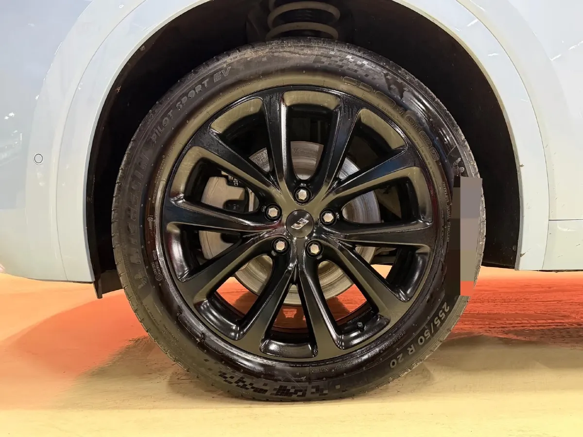 2021 Li ONE Range Extended 131HP REEV 40.5KWH,autocango,china used car exporter,china ev exporter,chinese used car exporter,chinese used ev exporter