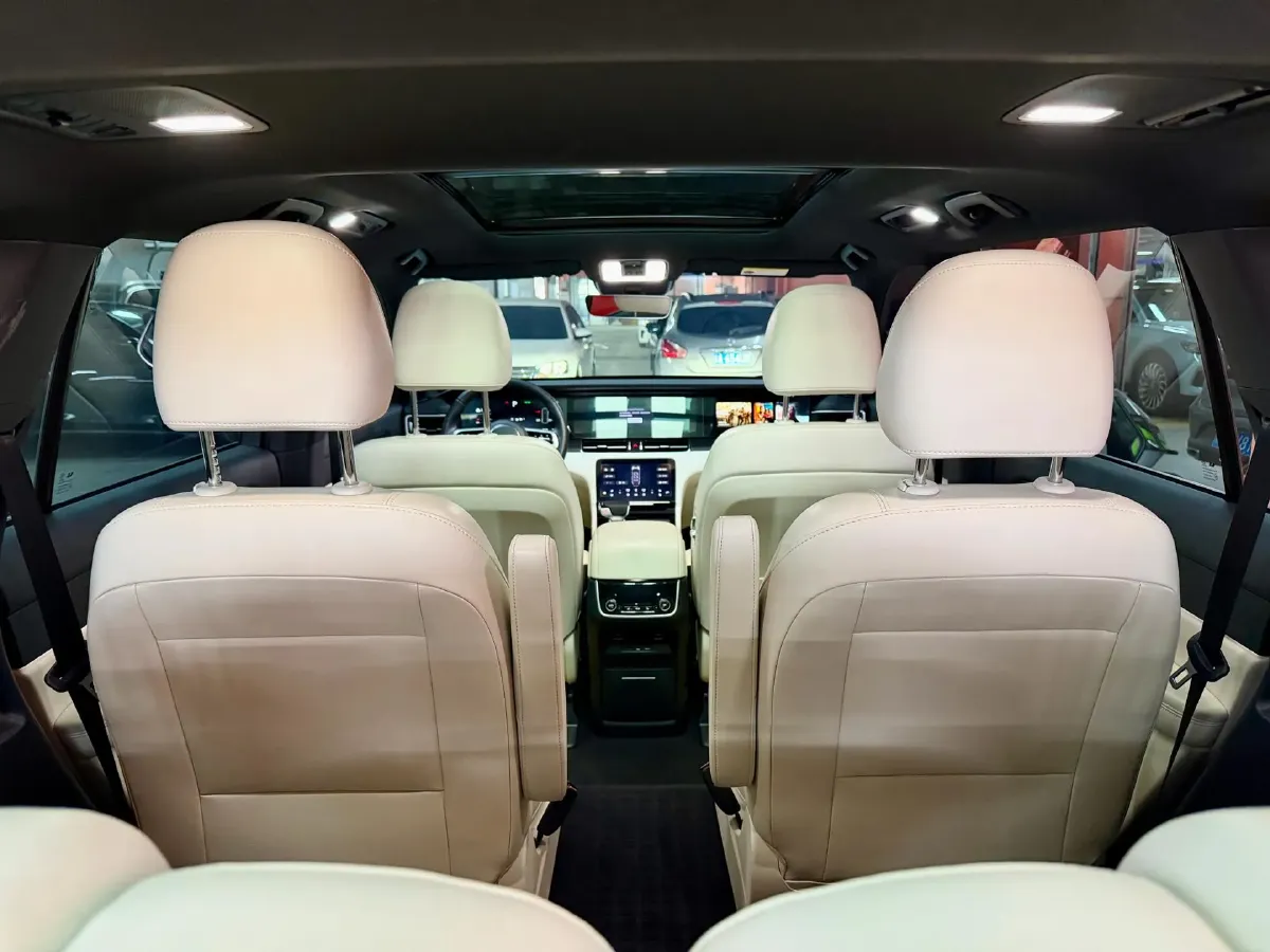 2021 Li ONE Range Extended 131HP REEV 40.5KWH,autocango,china used car exporter,china ev exporter,chinese used car exporter,chinese used ev exporter