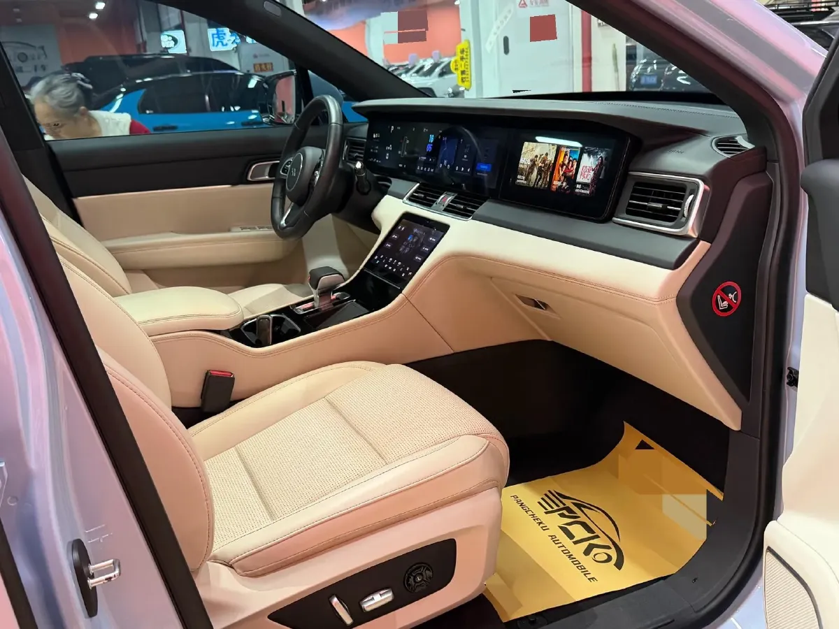 2021 Li ONE Range Extended 131HP REEV 40.5KWH,autocango,china used car exporter,china ev exporter,chinese used car exporter,chinese used ev exporter