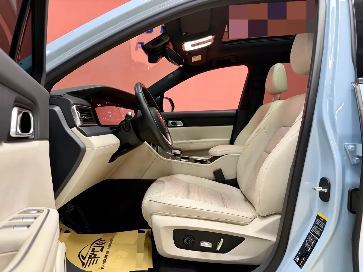 2021 Li ONE Range Extended 131HP REEV 40.5KWH,autocango,china used car exporter,china ev exporter,chinese used car exporter,chinese used ev exporter