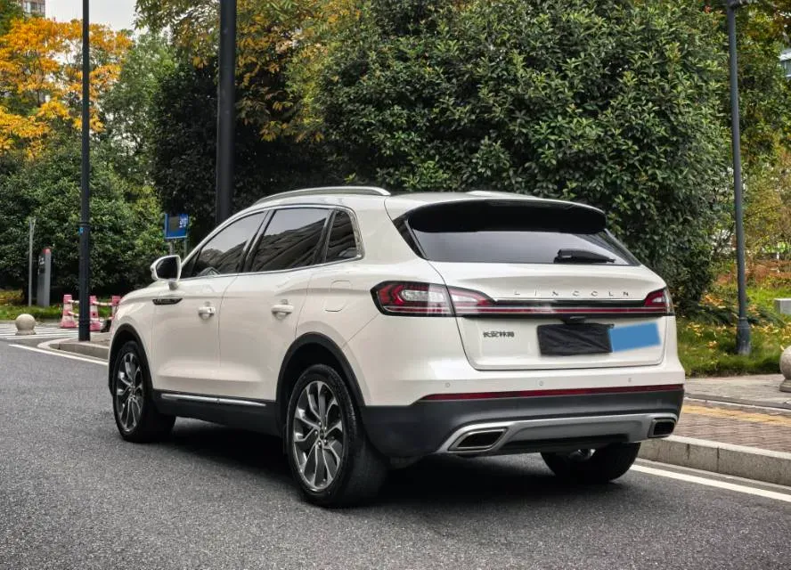 2021 Lincoln Nautilus 2.0T 245HP L4 8AT,autocango,china used car exporter,china ev exporter,chinese used car exporter,chinese used ev exporter