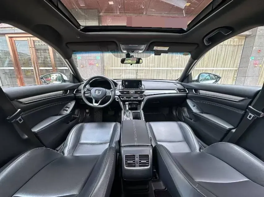 2022 Honda Accord 1.5T 194HP L4 CVT,autocango,china used car exporter,china ev exporter,chinese used car exporter,chinese used ev exporter