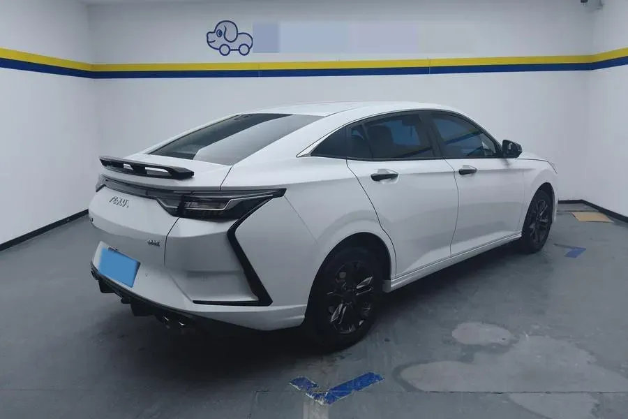 2023 DongFeng Aeolus YiXuan 1.5L 125HP L4 6DCT,autocango,china used car exporter,china ev exporter,chinese used car exporter,chinese used ev exporter