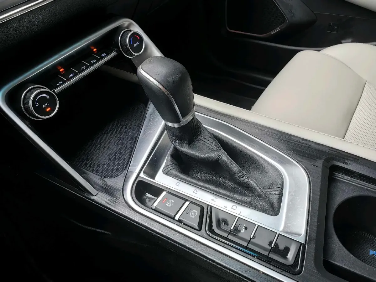 2018 Geely Binray 1.4T 133HP L4 CVT,autocango,china used car exporter,china ev exporter,chinese used car exporter,chinese used ev exporter