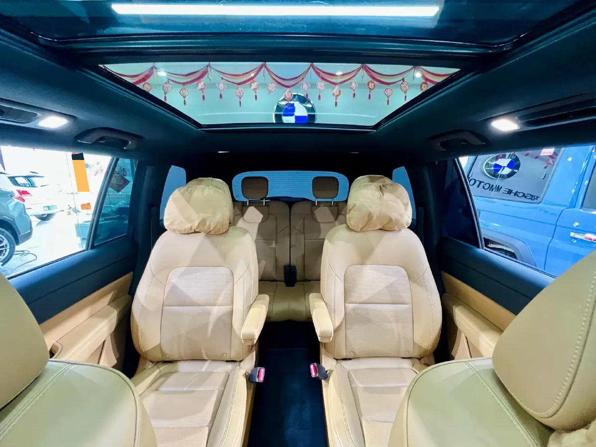 2021 Li ONE Range Extended 131HP REEV 40.5KWH,autocango,china used car exporter,china ev exporter,chinese used car exporter,chinese used ev exporter