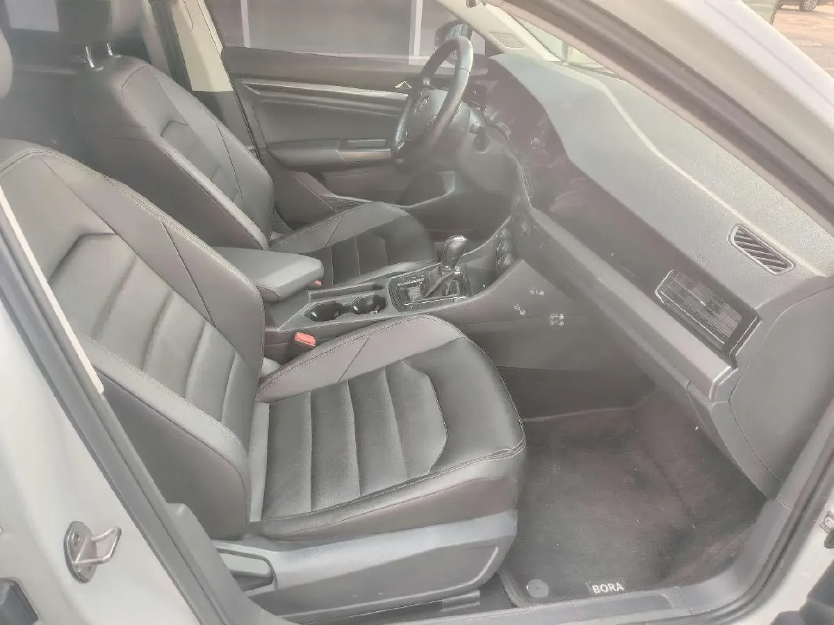 2019 Roewe RX5 MAX 2.0T 231HP L4 6DCT,autocango,china used car exporter,china ev exporter,chinese used car exporter,chinese used ev exporter