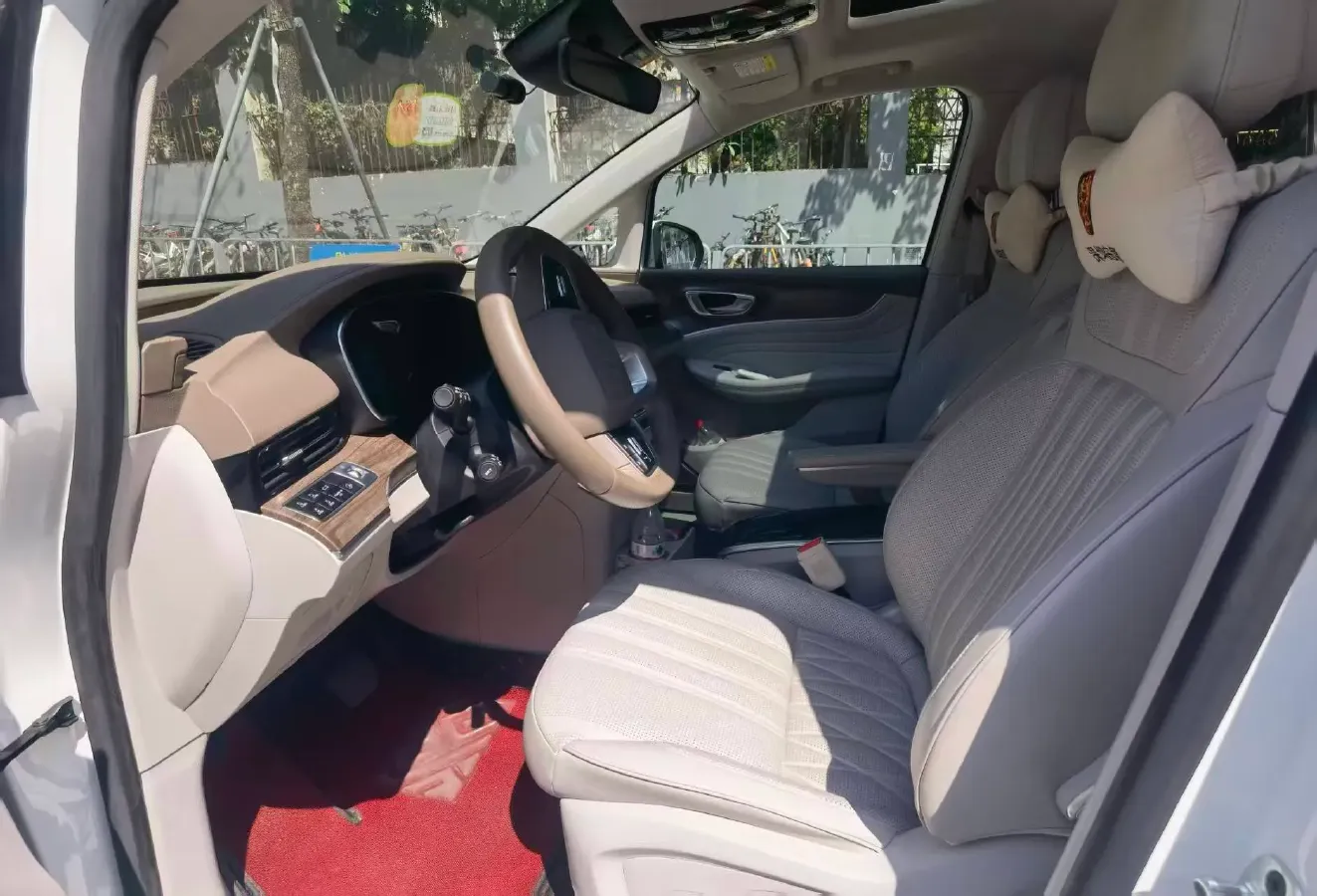 2023 Roewe iMAX8 2.0T 234HP L4 8AT,autocango,china used car exporter,china ev exporter,chinese used car exporter,chinese used ev exporter