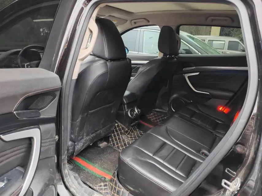 2017 WEY VV7 2.0T 234HP L4 7DCT,autocango,china used car exporter,china ev exporter,chinese used car exporter,chinese used ev exporter