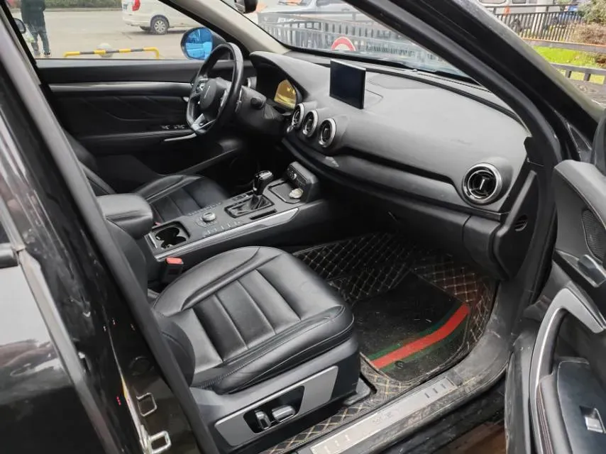 2017 WEY VV7 2.0T 234HP L4 7DCT,autocango,china used car exporter,china ev exporter,chinese used car exporter,chinese used ev exporter