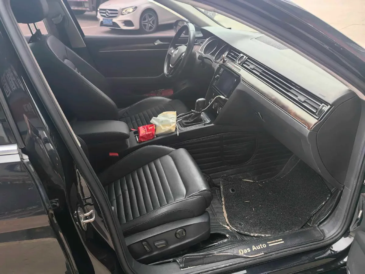 2019 Volkswagen Magotan 2.0T 186HP L4 7DCT,autocango,china used car exporter,china ev exporter,chinese used car exporter,chinese used ev exporter