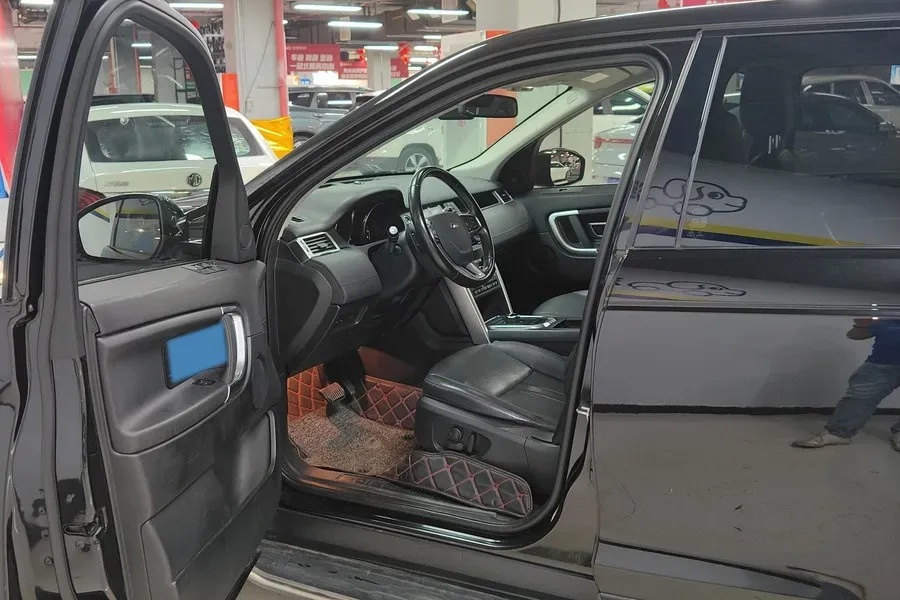 2018 Land Rover Discovery Sport 2.0T 241HP L4 9AT,autocango,china used car exporter,china ev exporter,chinese used car exporter,chinese used ev exporter