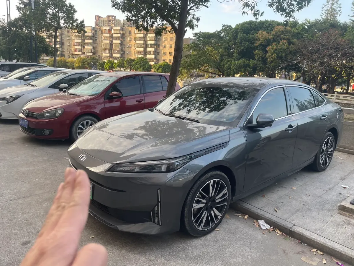 2025 ChangAn QiYuan A05 1.5L 98HP L4 E-CVT PHEV 18.4KWH,autocango,china used car exporter,china ev exporter,chinese used car exporter,chinese used ev exporter