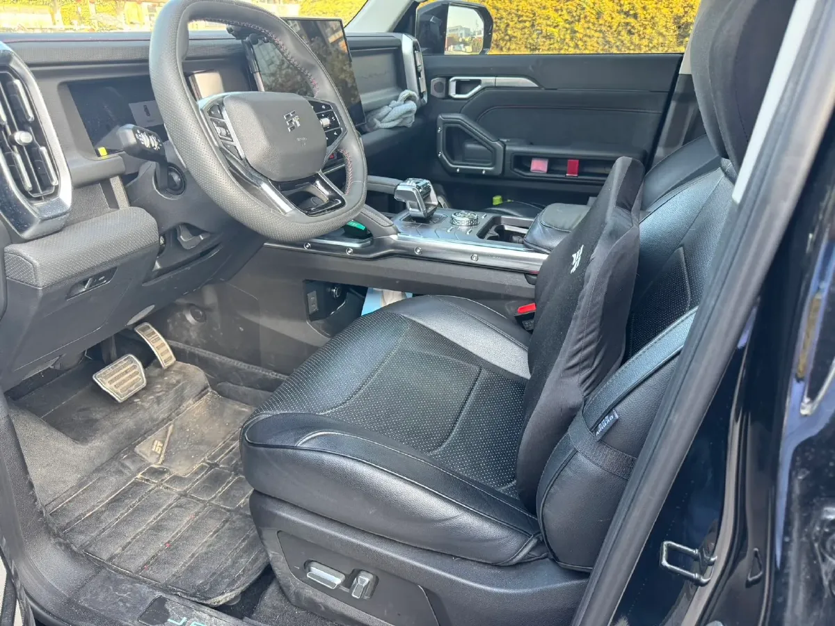 2023 Jetour Traveller 2.0T 254HP L4 8AT,autocango,china used car exporter,china ev exporter,chinese used car exporter,chinese used ev exporter