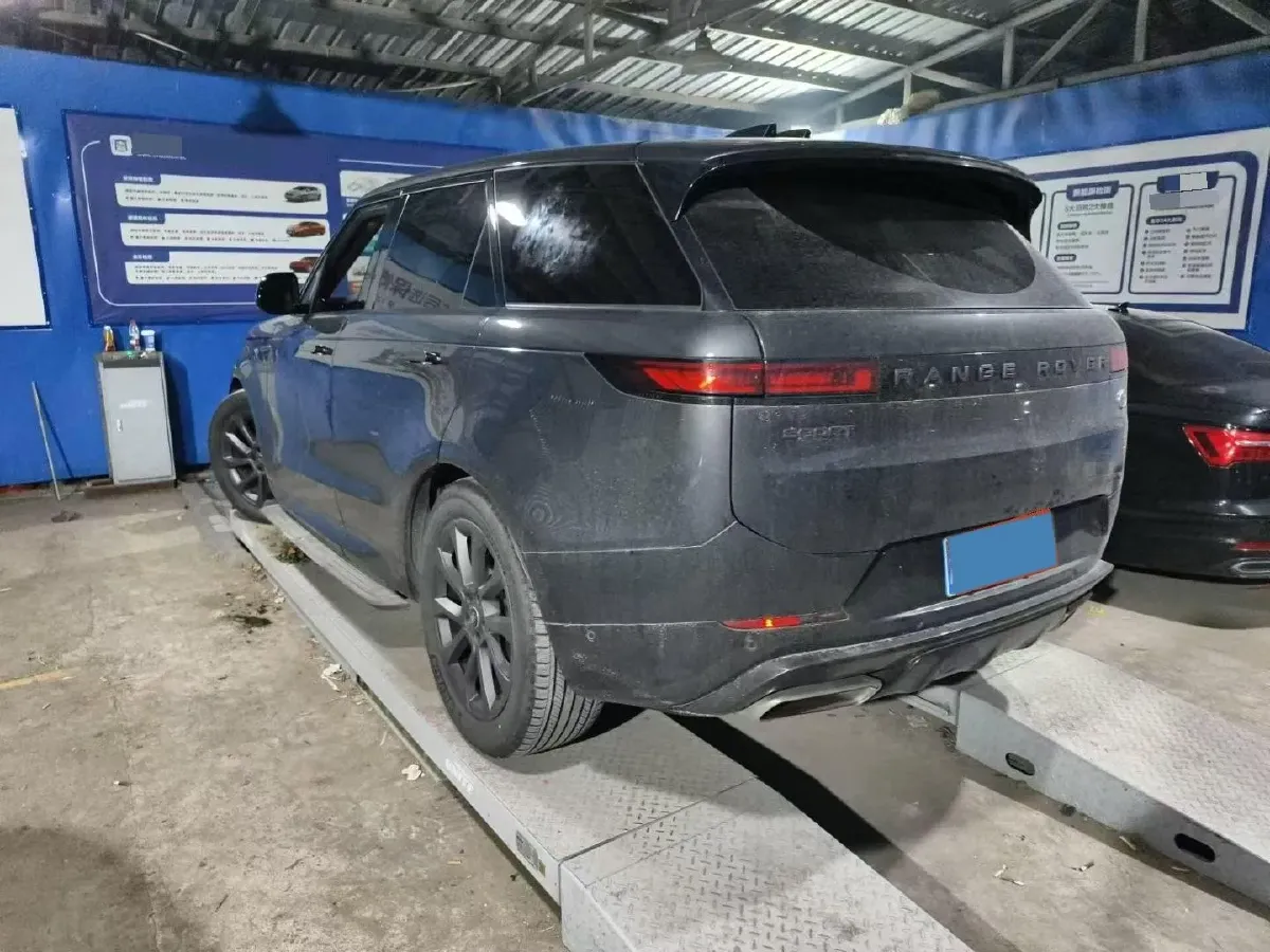 2024 Land Rover Range Rover Sport 3.0T 400HP L6 8AT,autocango,china used car exporter,china ev exporter,chinese used car exporter,chinese used ev exporter