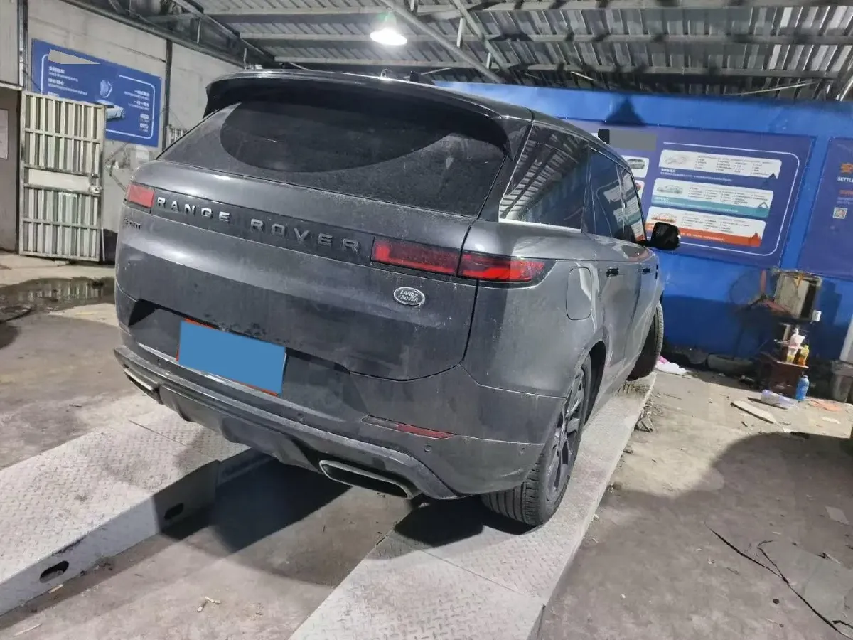 2024 Land Rover Range Rover Sport 3.0T 400HP L6 8AT,autocango,china used car exporter,china ev exporter,chinese used car exporter,chinese used ev exporter
