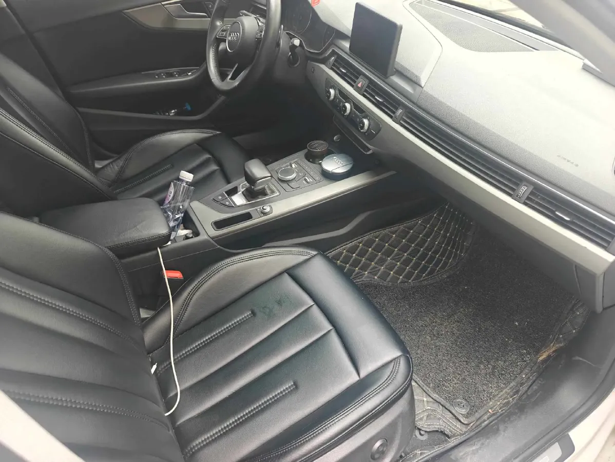 2019 Audi A4L 2.0T 190HP L4 7DCT,autocango,china used car exporter,china ev exporter,chinese used car exporter,chinese used ev exporter