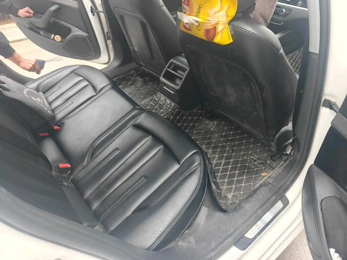 2019 Audi A4L 2.0T 190HP L4 7DCT,autocango,china used car exporter,china ev exporter,chinese used car exporter,chinese used ev exporter