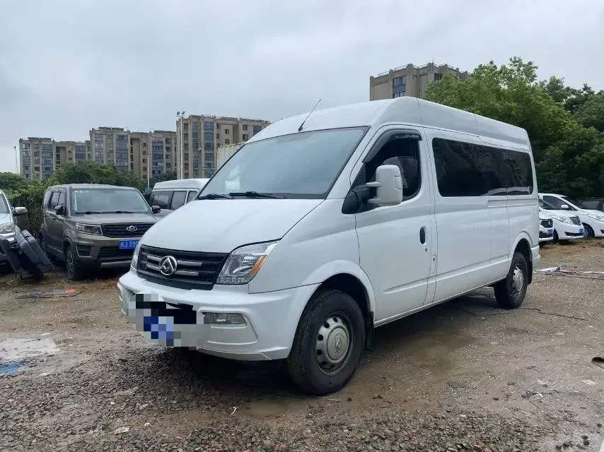 2023 MAXUS XinTu V80 2.0T 127HP L4 6MT,autocango,china used car exporter,china ev exporter,chinese used car exporter,chinese used ev exporter